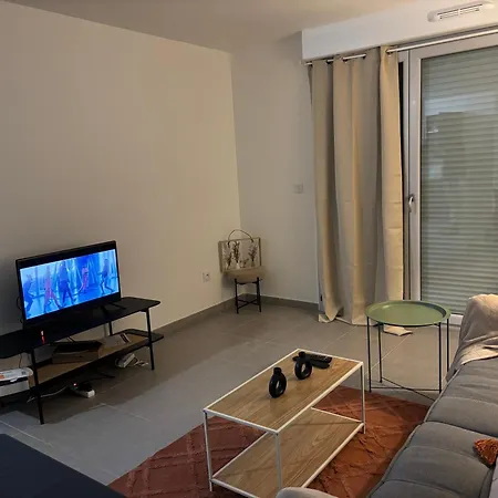 Apartamento Harmony- Three- Double Bed Flat- Garden And Free Parking
