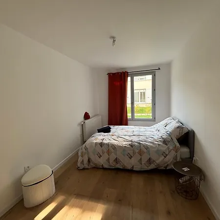 Harmony- Three- Double Bed Flat- Garden And Free Parking * Livry-Gargan